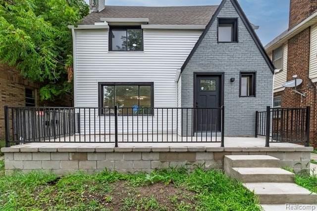 2744 Lawrence St - Photo 4 of 29