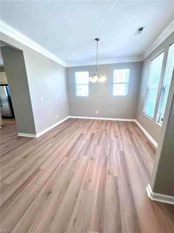 1115 W Ocean View Ave - Photo 5 of 44