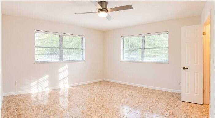 5112 Hollywood Blvd #3 - Photo 4 of 6