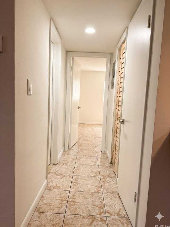 5112 Hollywood Blvd #3 - Photo 6 of 6