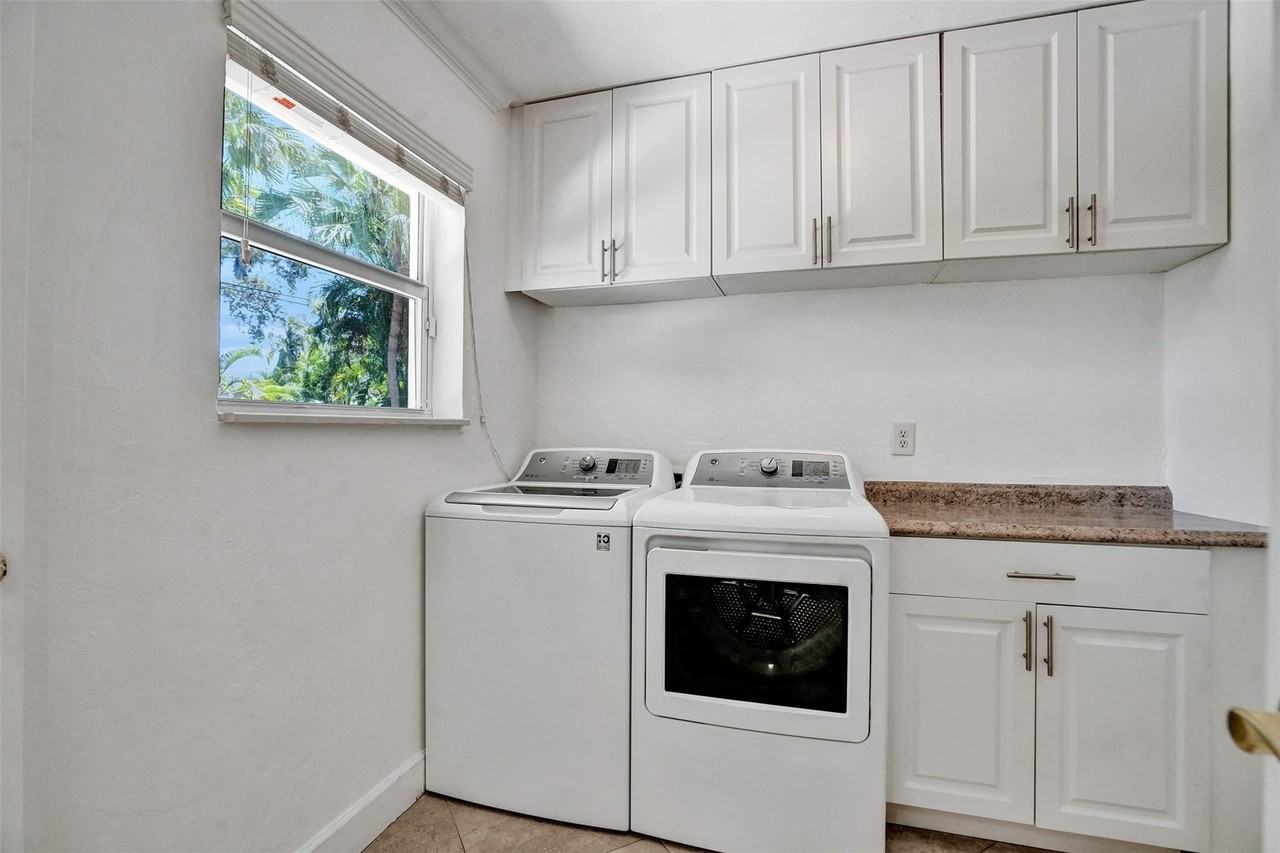 2802 Ne 15th Ave - Photo 7 of 28