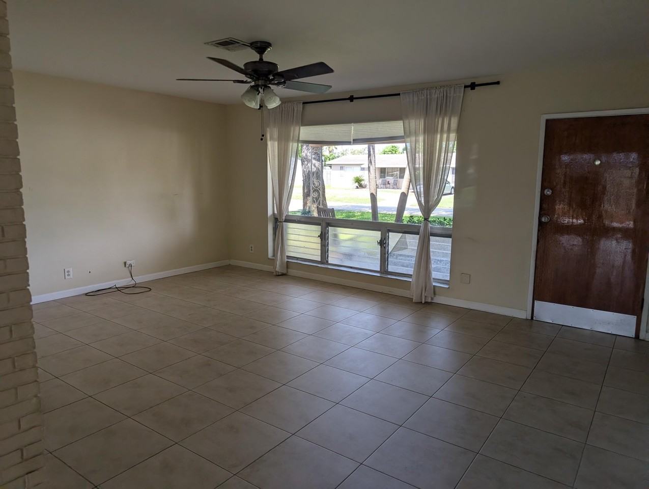 1428 Sw 1st Ave - Photo 6 of 9