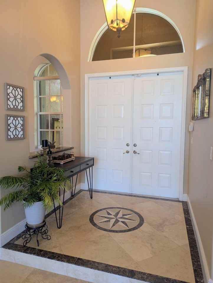 10640 Oak Meadow Ln - Photo 2 of 50