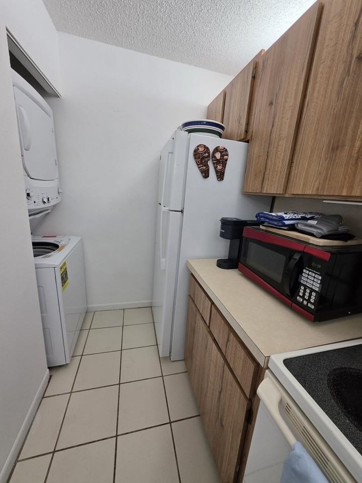 3402 Gardens East Dr #14A - Photo 6 of 14