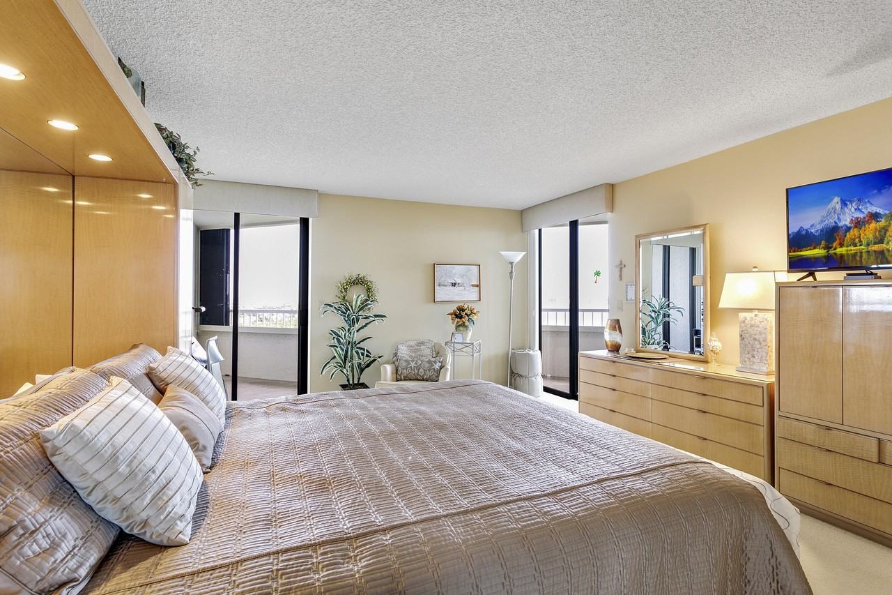 5070 N Ocean Dr #10C - Photo 6 of 50