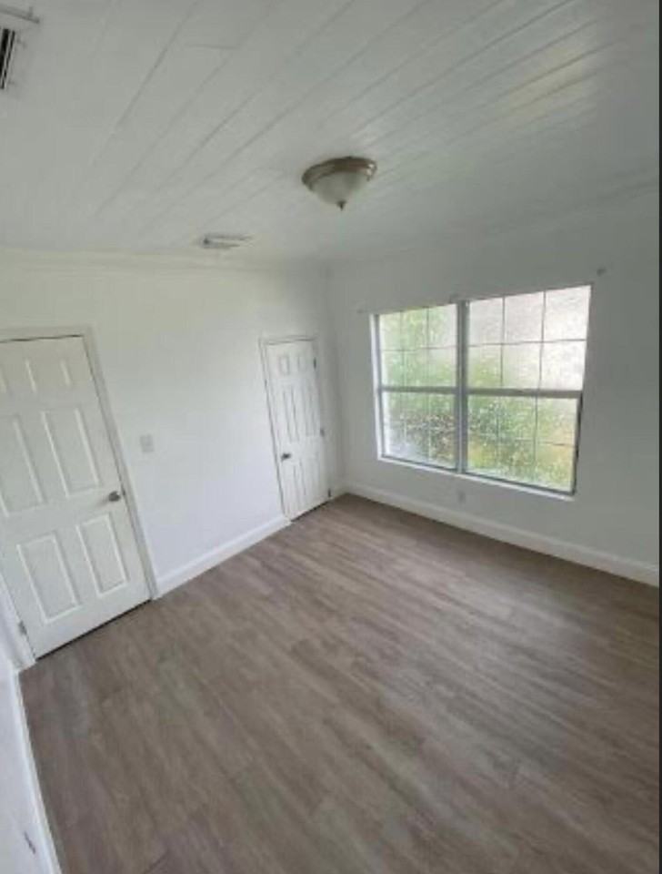 1115 Grant St - Photo 6 of 20