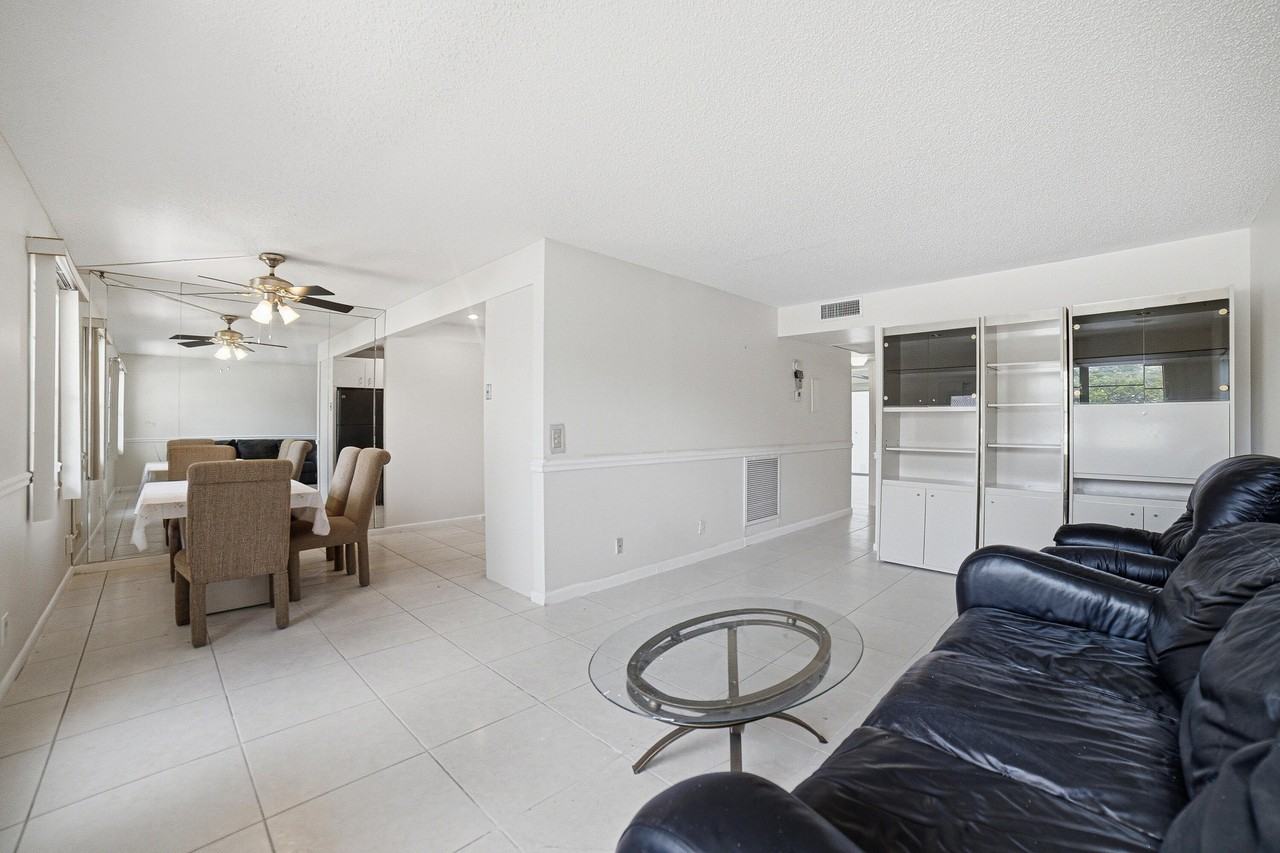 1025 Newcastle B #1025 - Photo 7 of 31