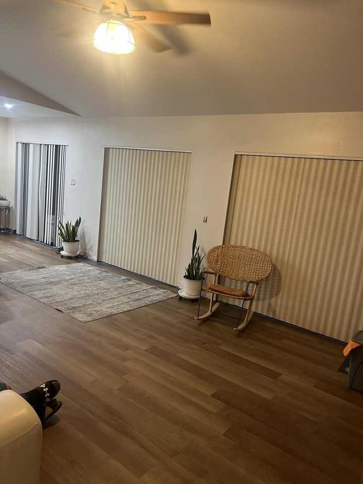 10758 Nw 30th Pl - Photo 3 of 9