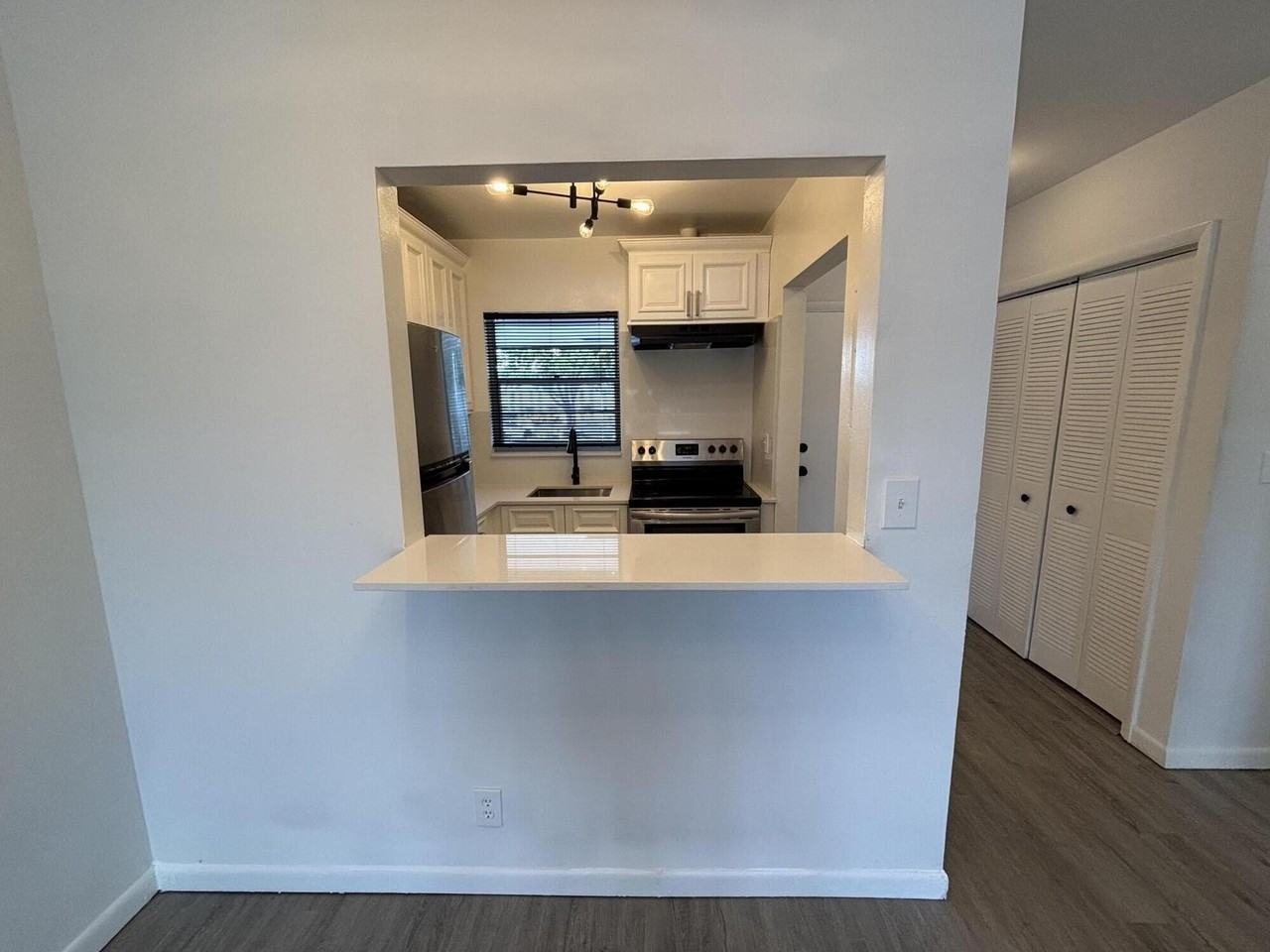 1112 Lake Ter #207 - Photo 6 of 22