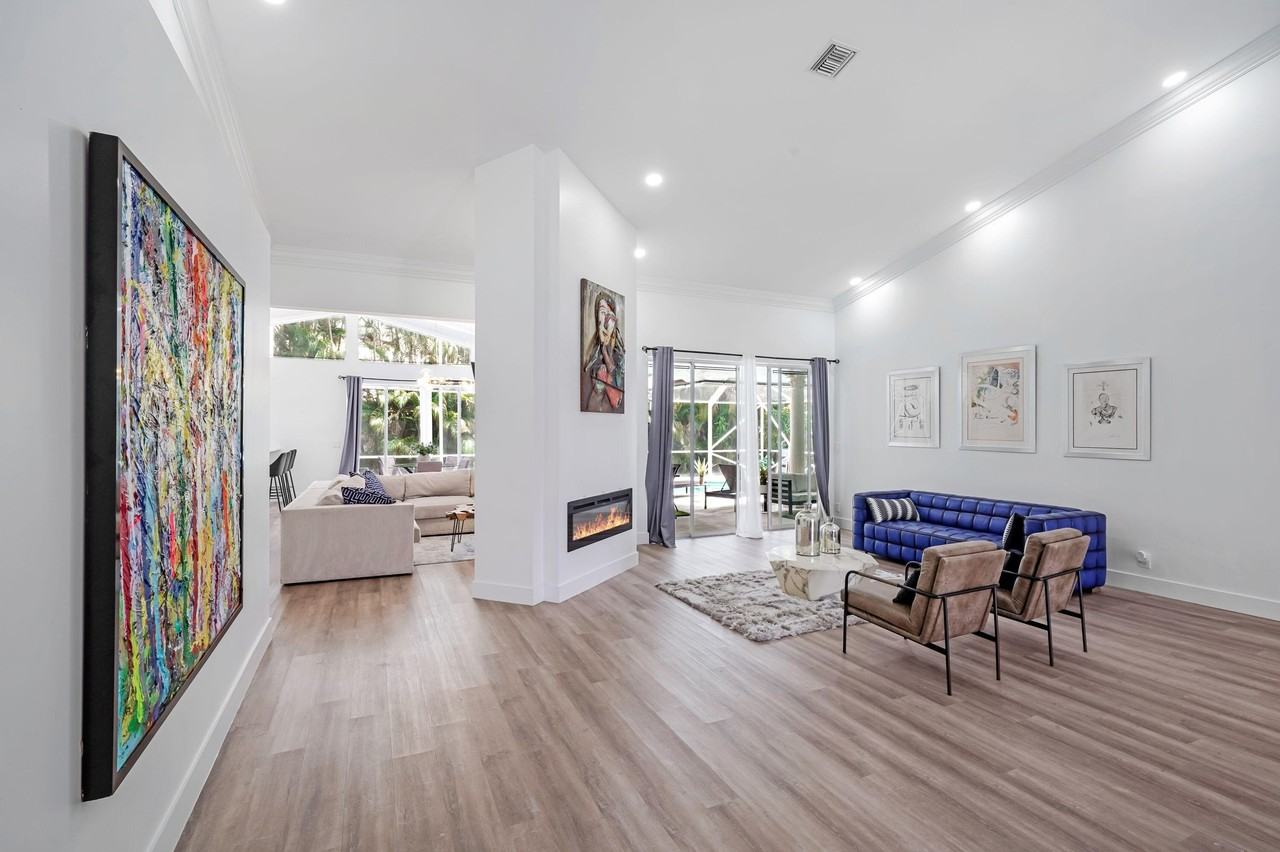 12499 Classic Dr - Photo 6 of 49