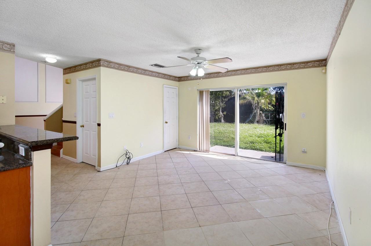 401 Nw 203rd Ave - Photo 5 of 15