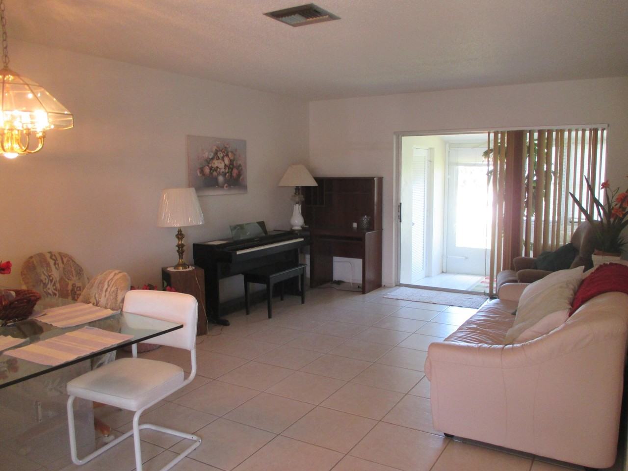 2715 Emory Dr E #C - Photo 2 of 32