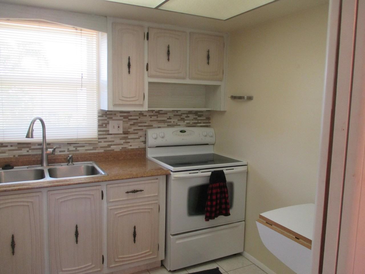2715 Emory Dr E #C - Photo 3 of 32