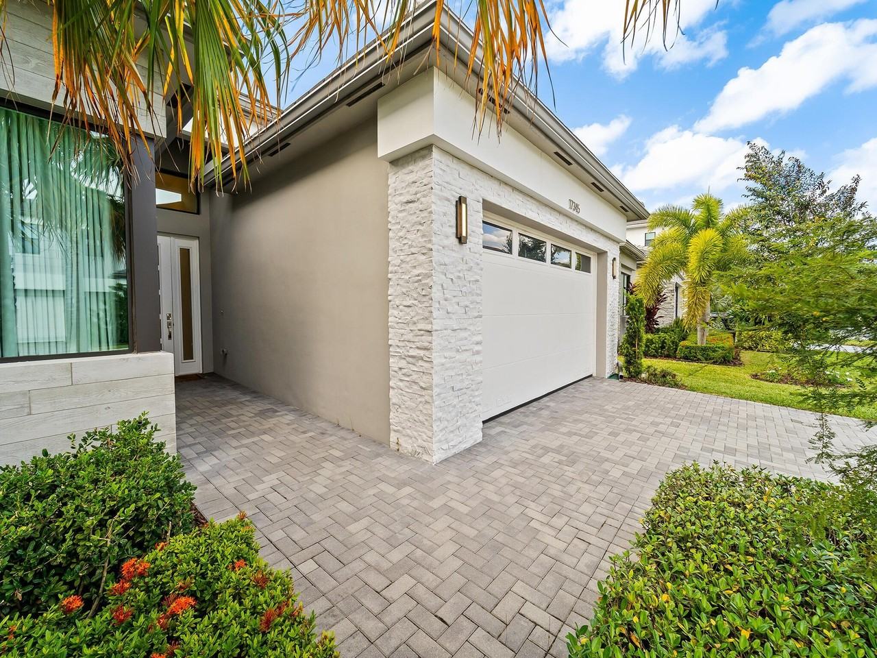 17345 Sea Blossom Way - Photo 5 of 40