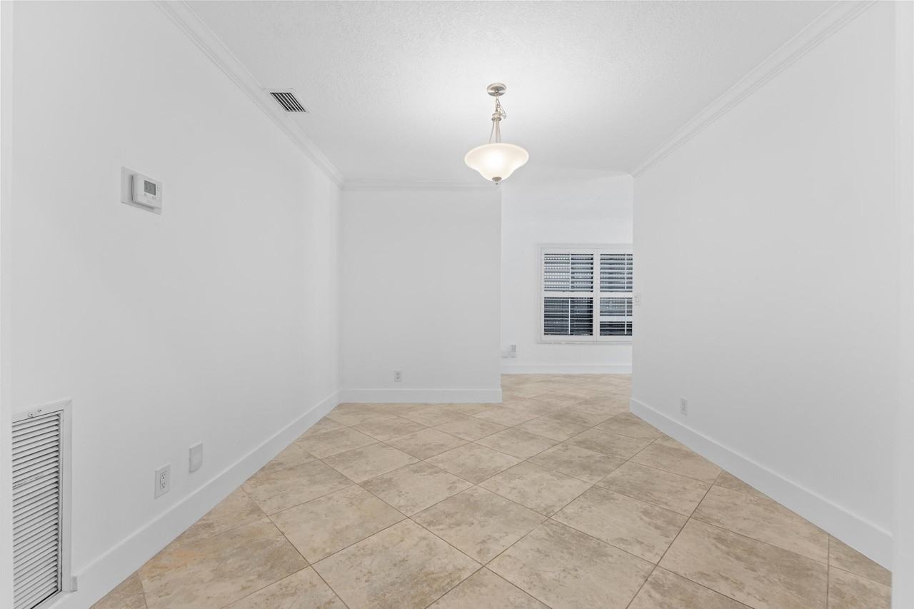 11580 Nw 20th Dr - Photo 7 of 50