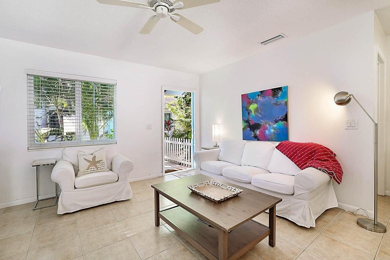 338 Ne 7th Ave #A - Photo 3 of 21