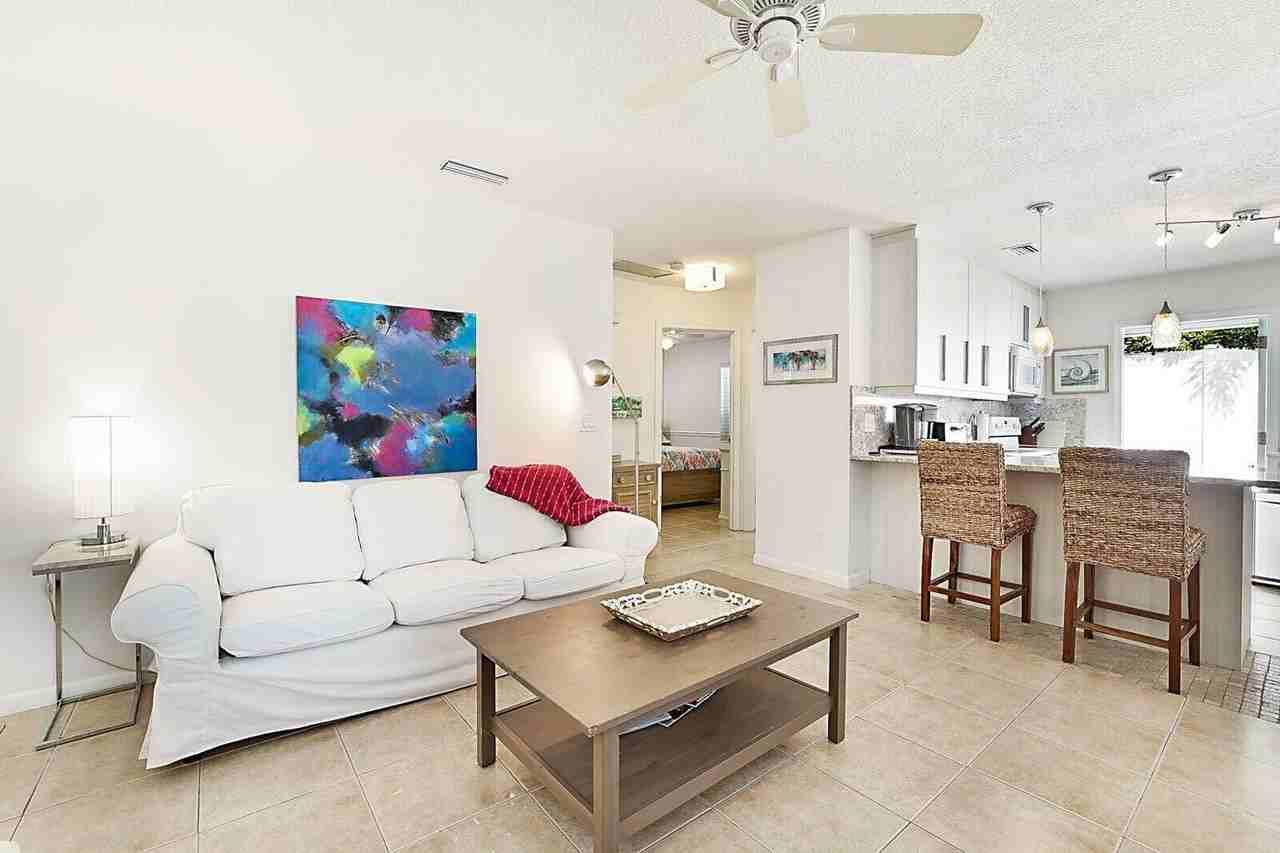 338 Ne 7th Ave #A - Photo 4 of 21