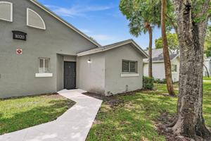 featured image of 1020 Lake Victoria Dr #B