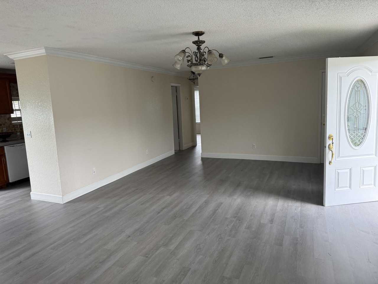 4403 Anna Ln - Photo 3 of 21