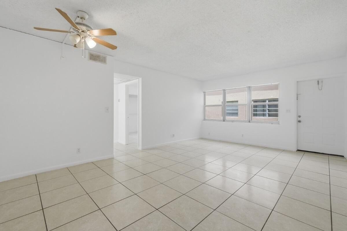 10148 Twin Lakes Dr #12C - Photo 3 of 10