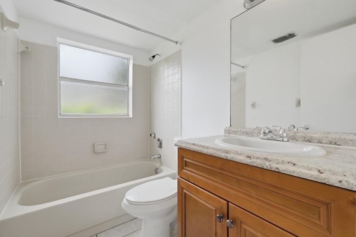 10148 Twin Lakes Dr #12C - Photo 5 of 10