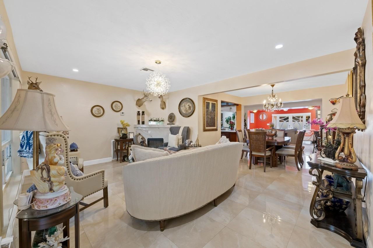 7649 Kismet St - Photo 6 of 23