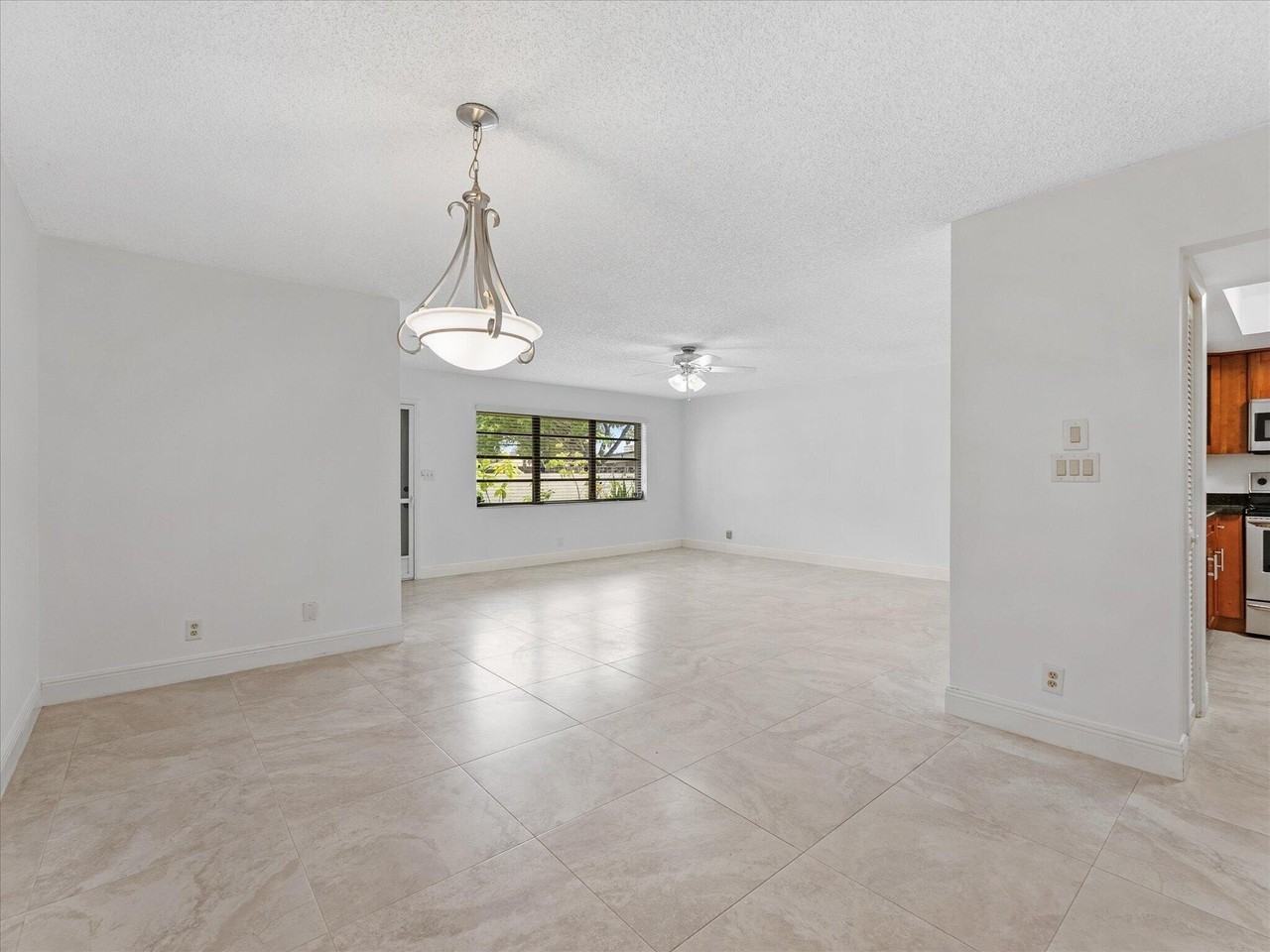 1821 Ne 40th Ct #305 - Photo 7 of 23