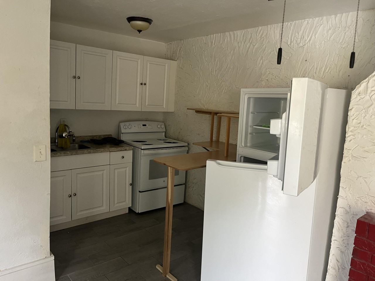 2027 Delphia St - Photo 2 of 15