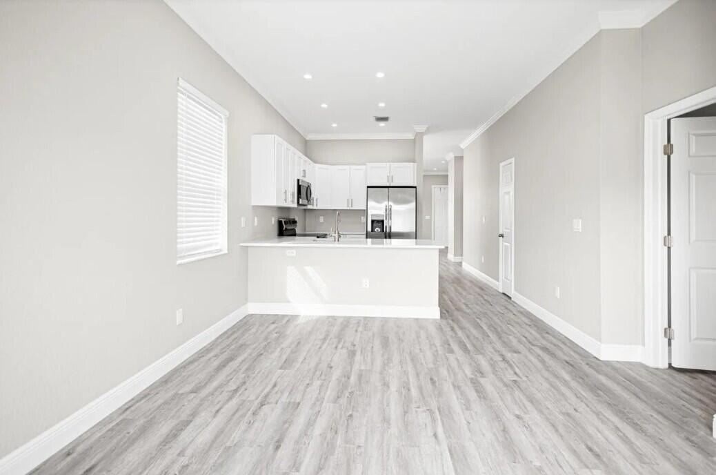 132 Nw 11th Ave - Photo 2 of 7