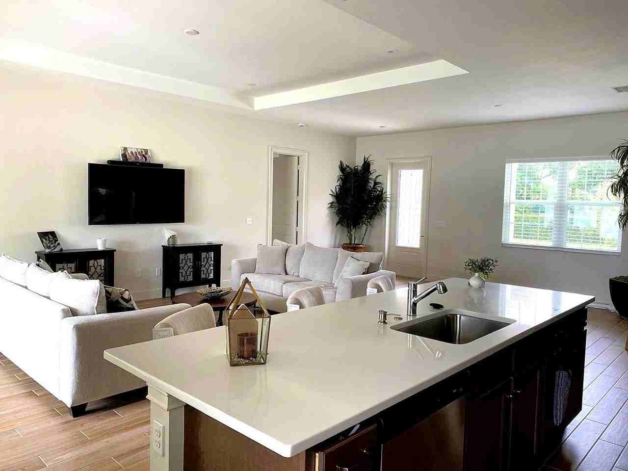 1719 Sw Bradway Ln - Photo 6 of 31