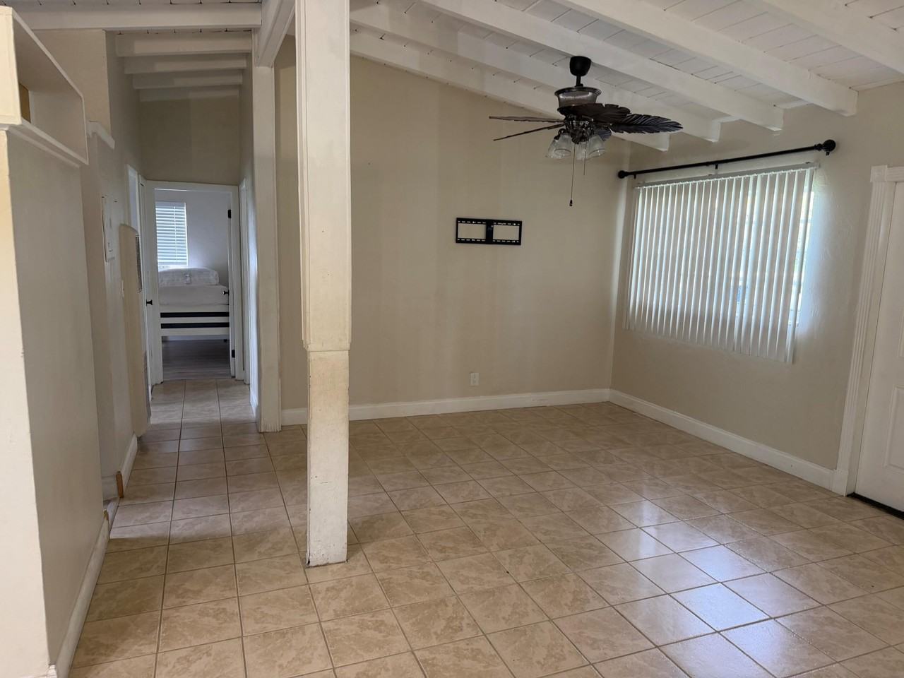 804 Sw 24th Ave - Photo 3 of 8