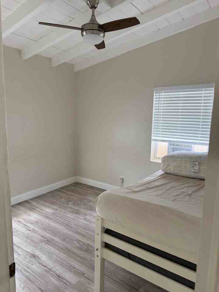 804 Sw 24th Ave - Photo 7 of 8