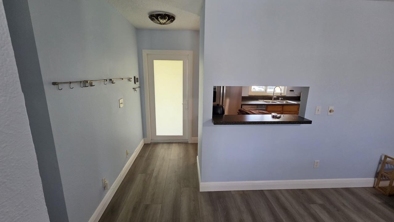 2209 Se East Dunbrooke Cir - Photo 2 of 19