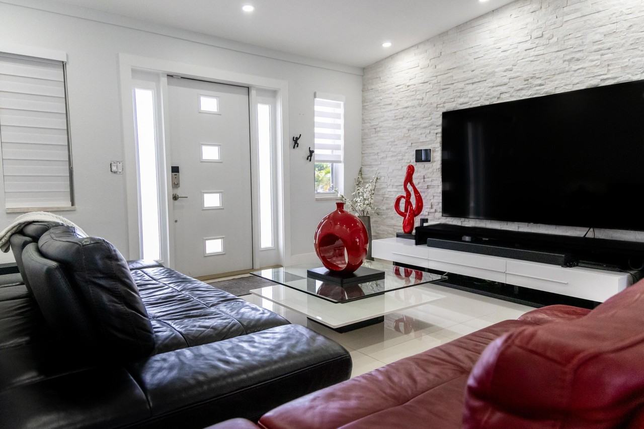 5668 Albert Rd - Photo 7 of 35