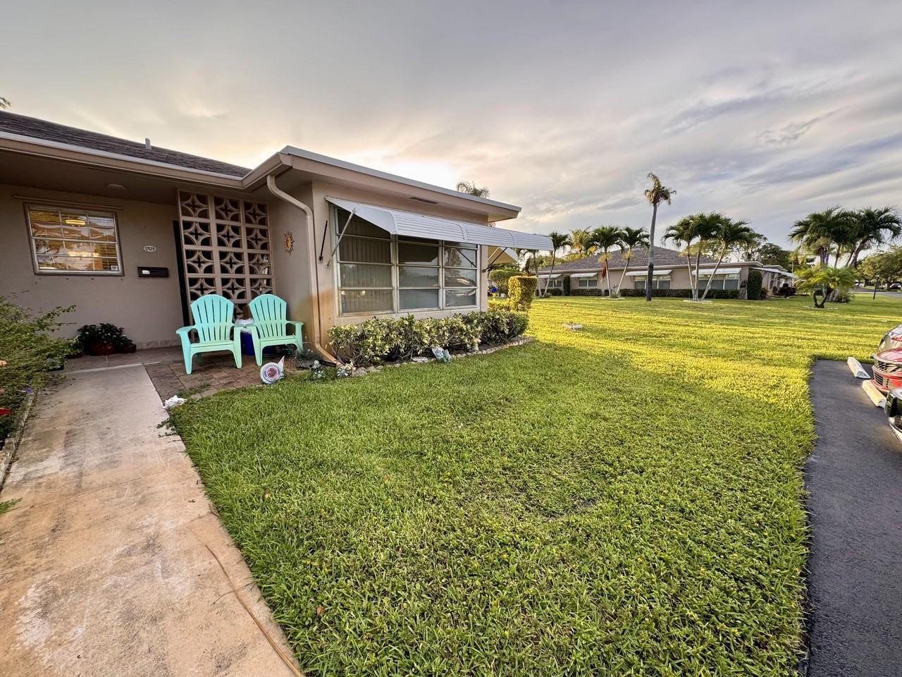 1252 Club Dr W #D - Photo 2 of 23