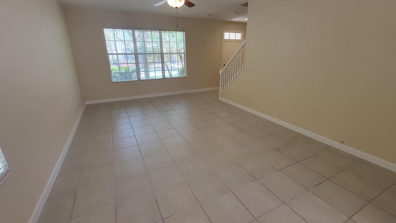 8033 Murano Cir - Photo 4 of 13