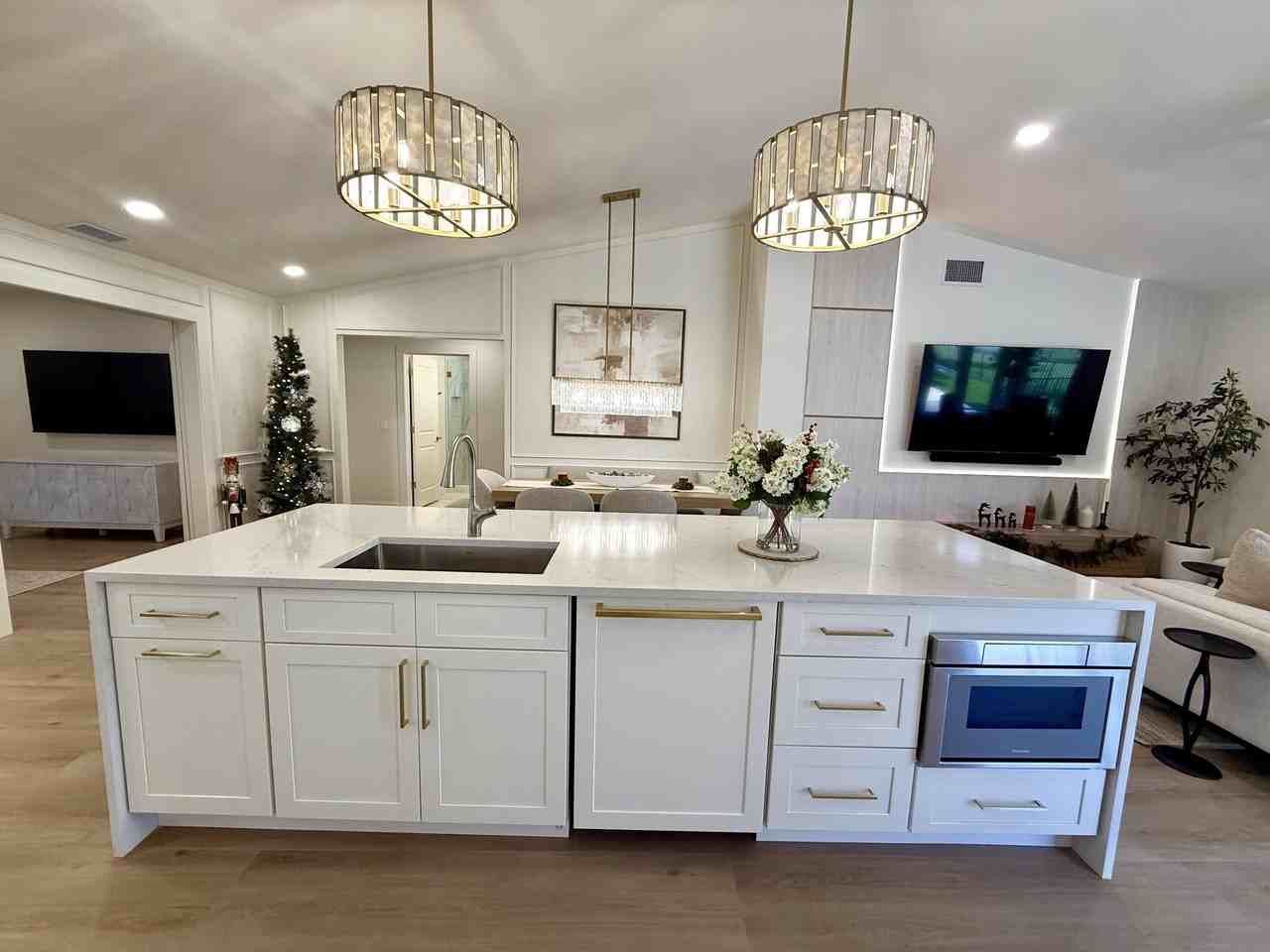 1770 Nw 22nd Ave - Photo 4 of 30