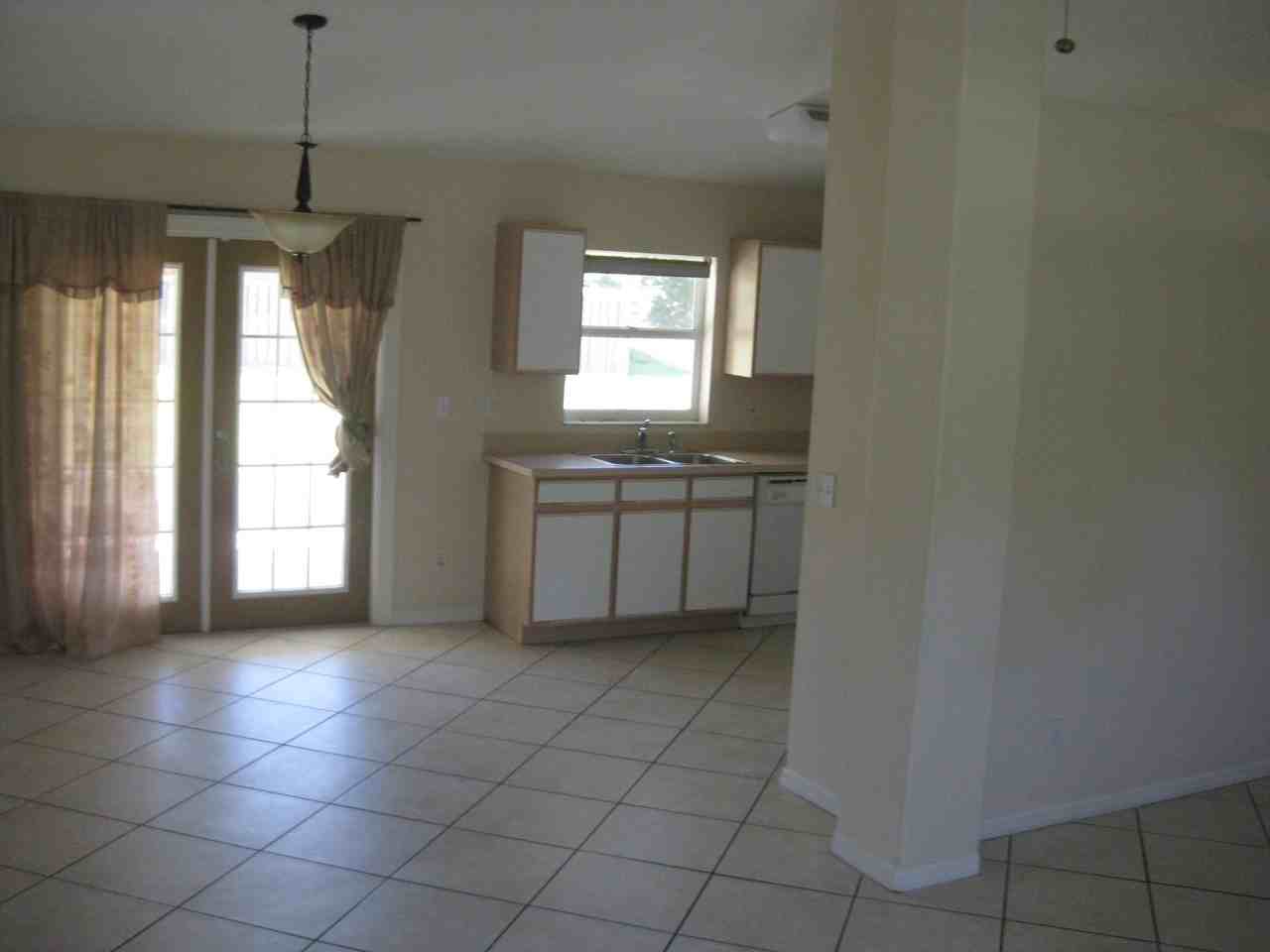 5525 NW N Lundy Circle NW - Photo 3 of 11