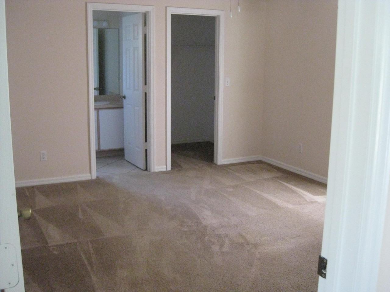 5525 NW N Lundy Circle NW - Photo 5 of 11