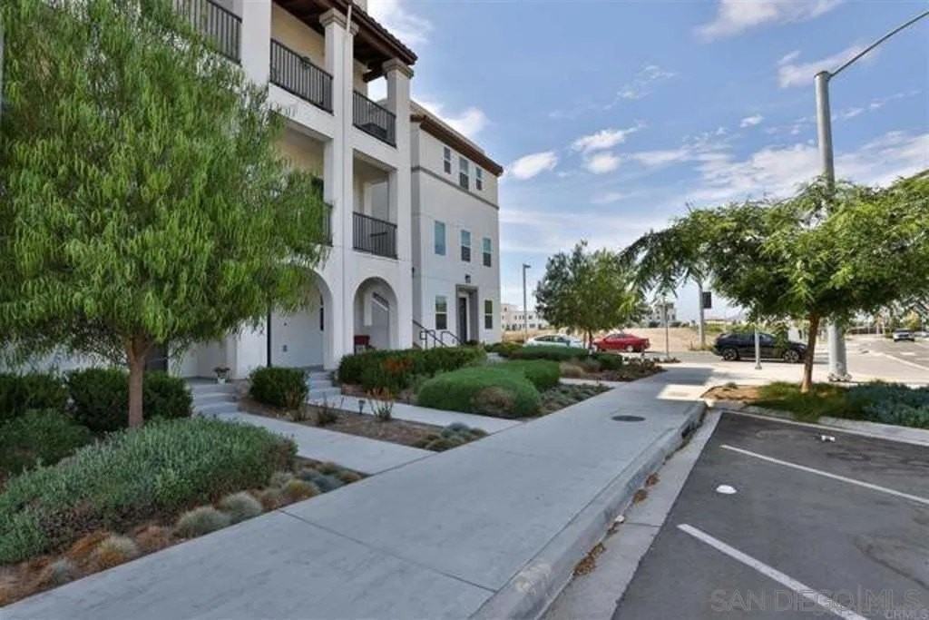 1455 Banahaw Way #11 - Photo 3 of 15