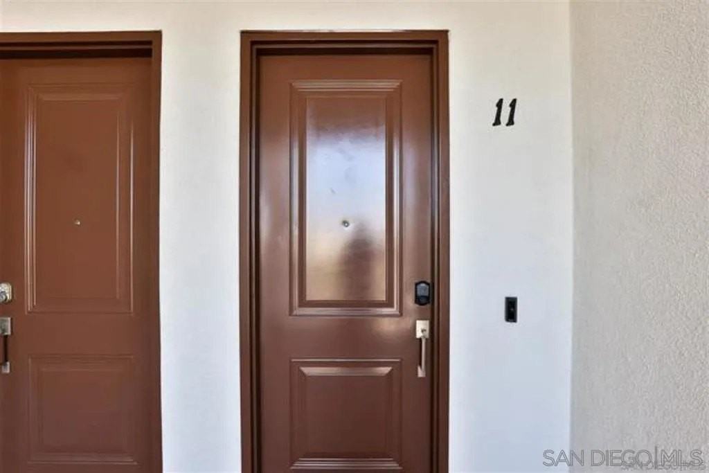 1455 Banahaw Way #11 - Photo 4 of 15