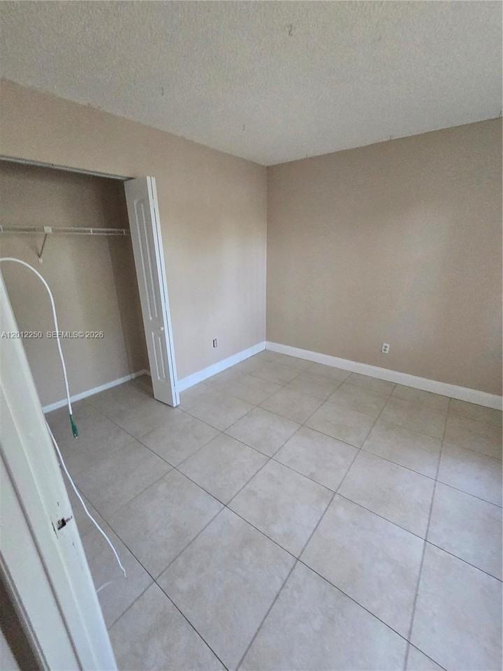 1630 Sandpiper Blvd - Photo 3 of 8