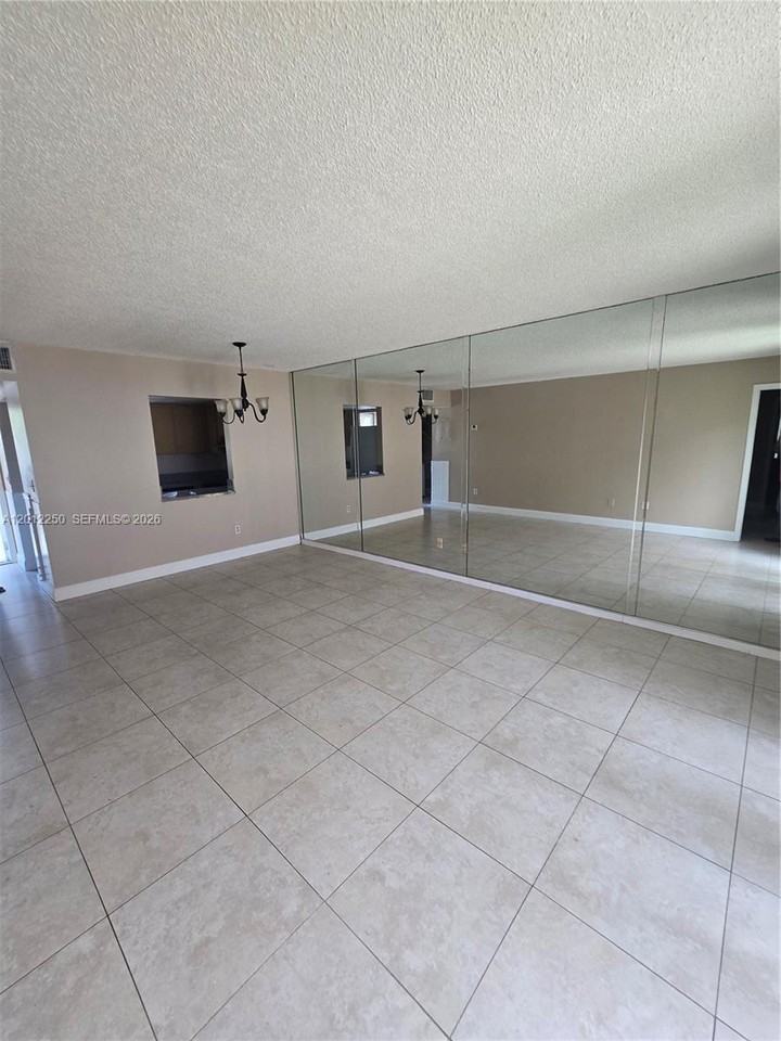 1630 Sandpiper Blvd - Photo 6 of 8