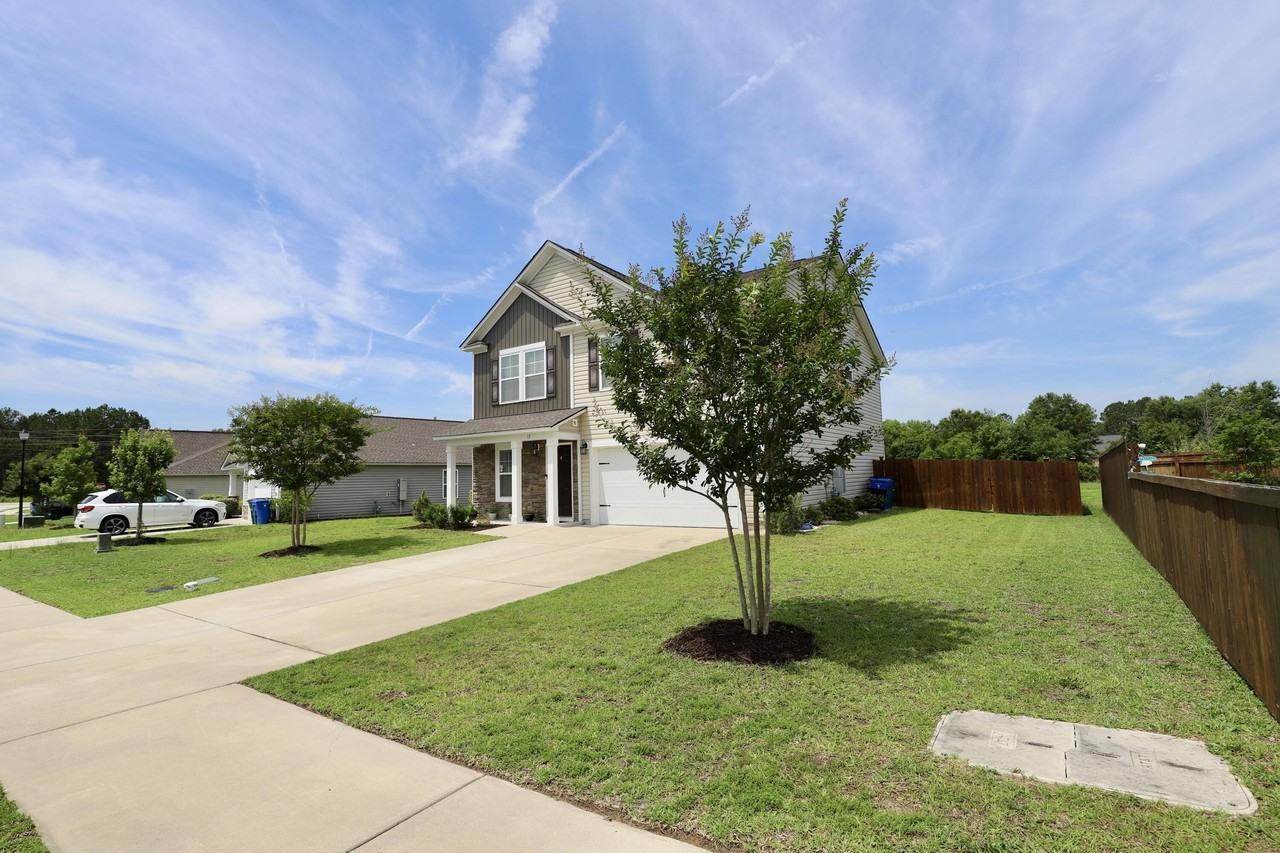 17 Carriagebrook Cir - Photo 3 of 50