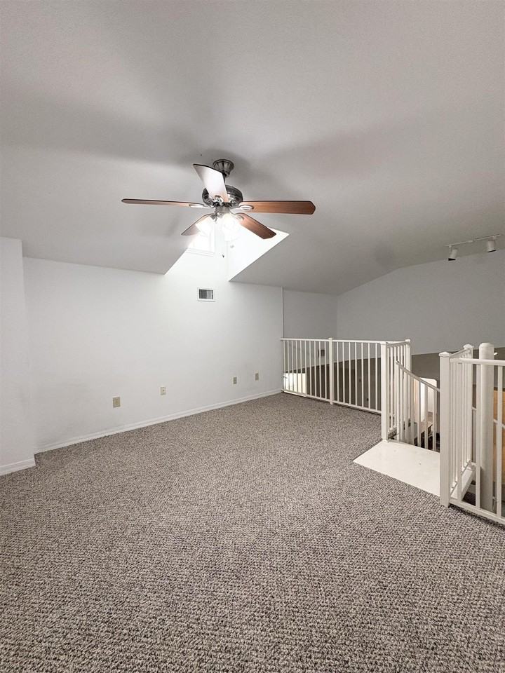 17201 Harbour Vista Cir - Photo 4 of 11
