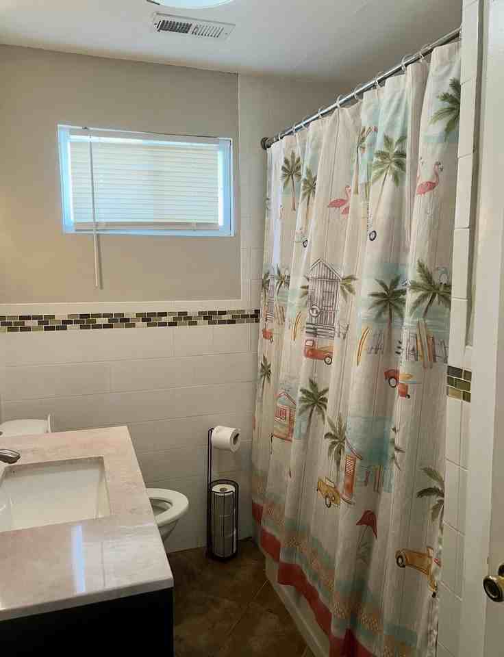 28 40th St - Photo 7 of 8