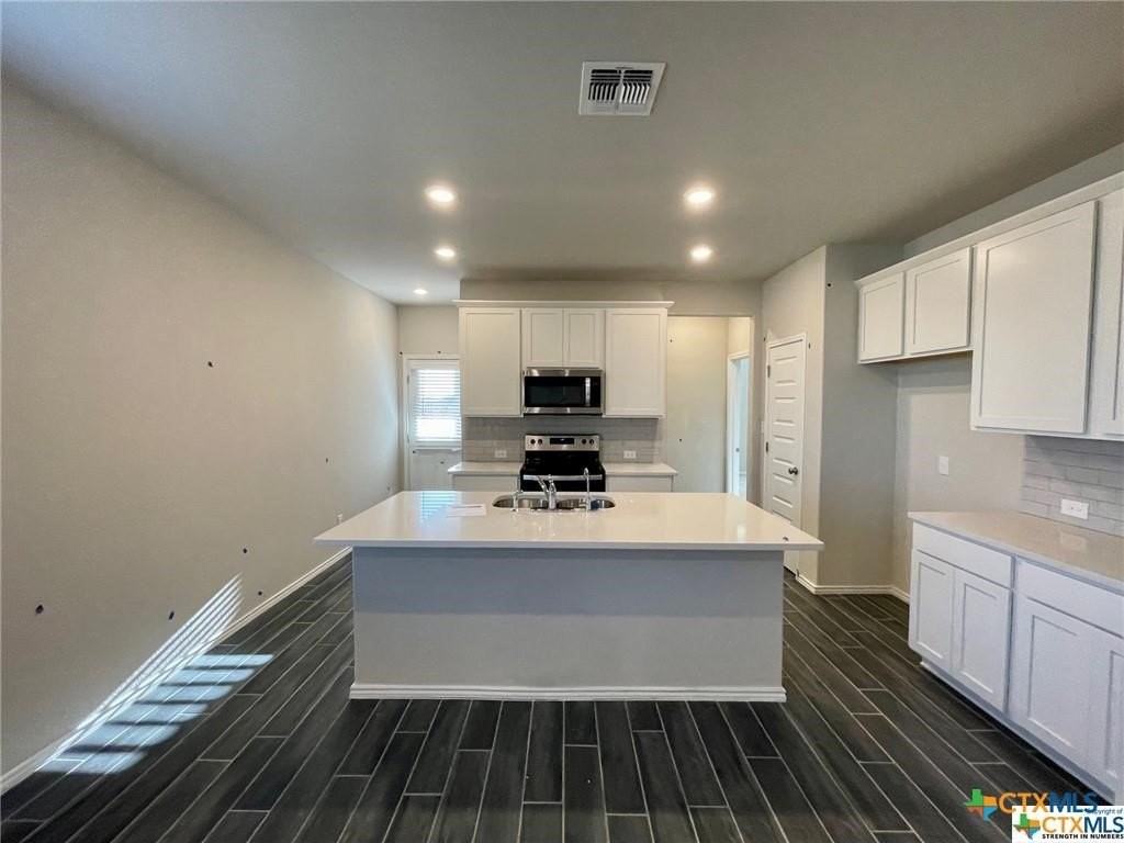 2445 Ayers Dr - Photo 4 of 13