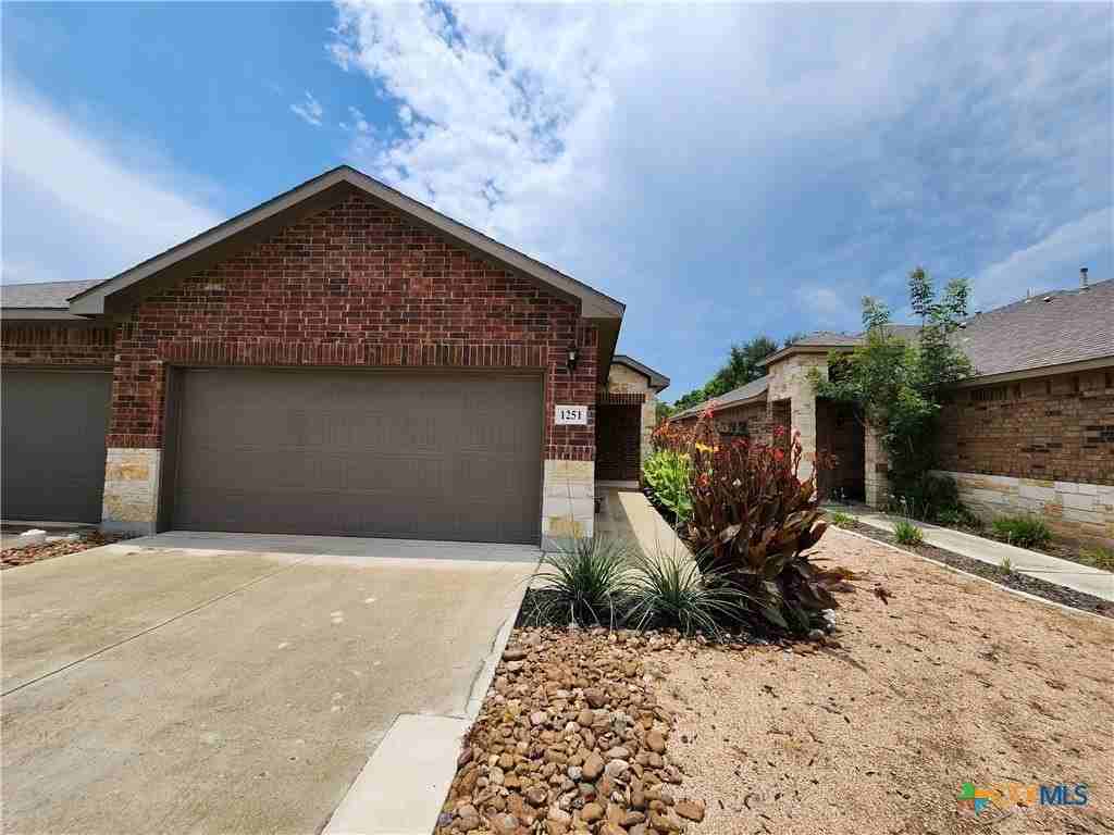 1251 Old Fm 306 - Photo 2 of 32