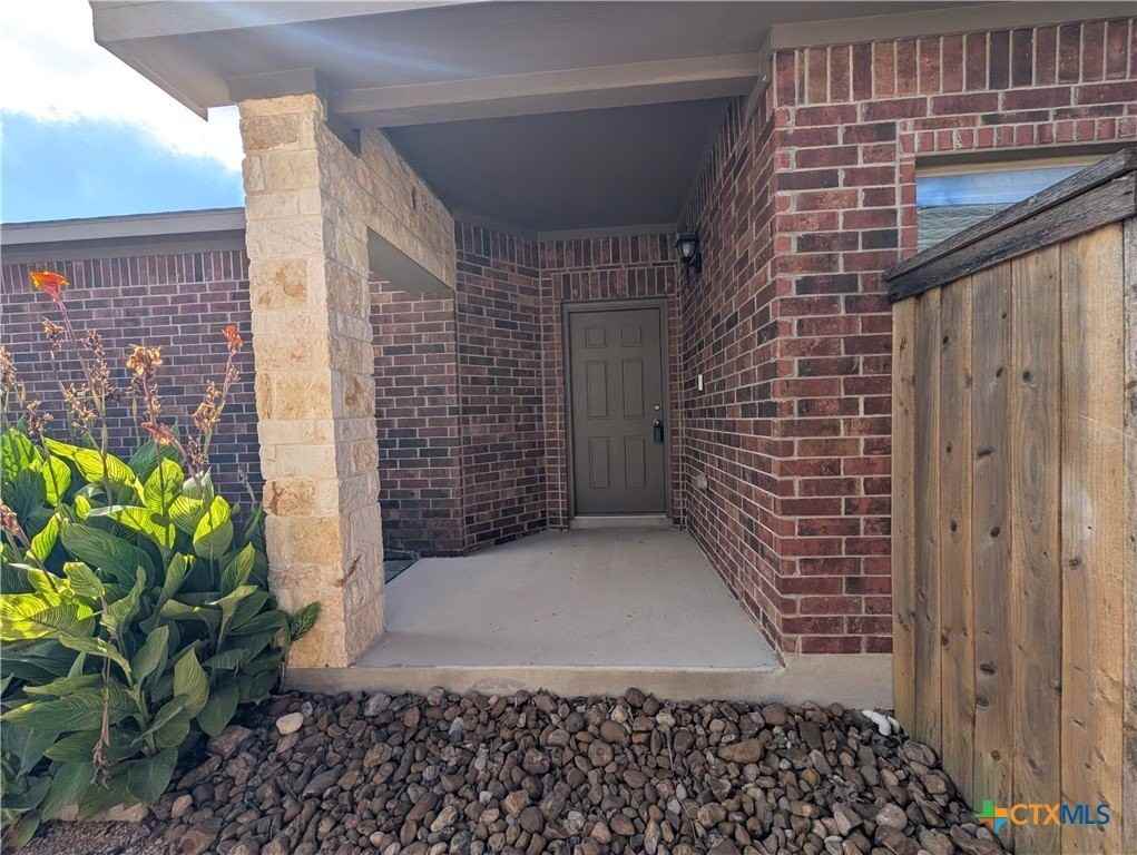 1251 Old Fm 306 - Photo 4 of 32