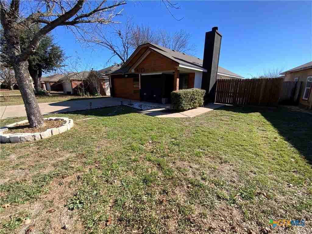 4725 Hartrick Bluff Rd - Photo 2 of 27